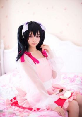 宁荣荣张开双腿被强视频