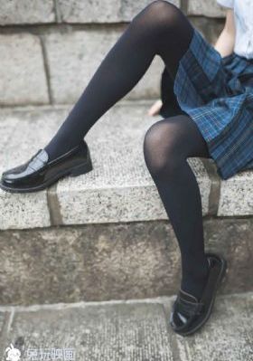 美女光屁屁无遮