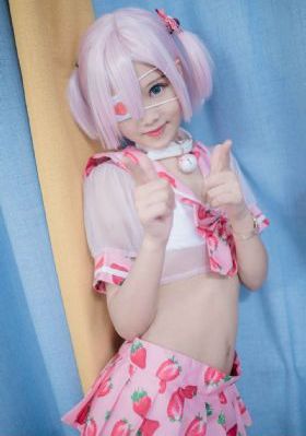 女搜查官紧身皮衣调教